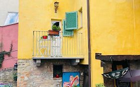 LA GIALLA di Via Silvano 12